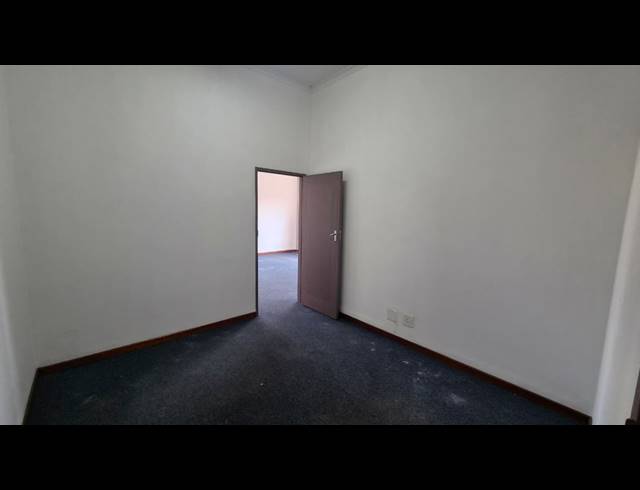340M² WAREHOUSE TO LET IN KILLARNEY GARDENS